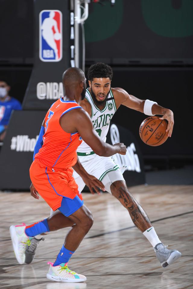 轻的球员来 轻的球员来