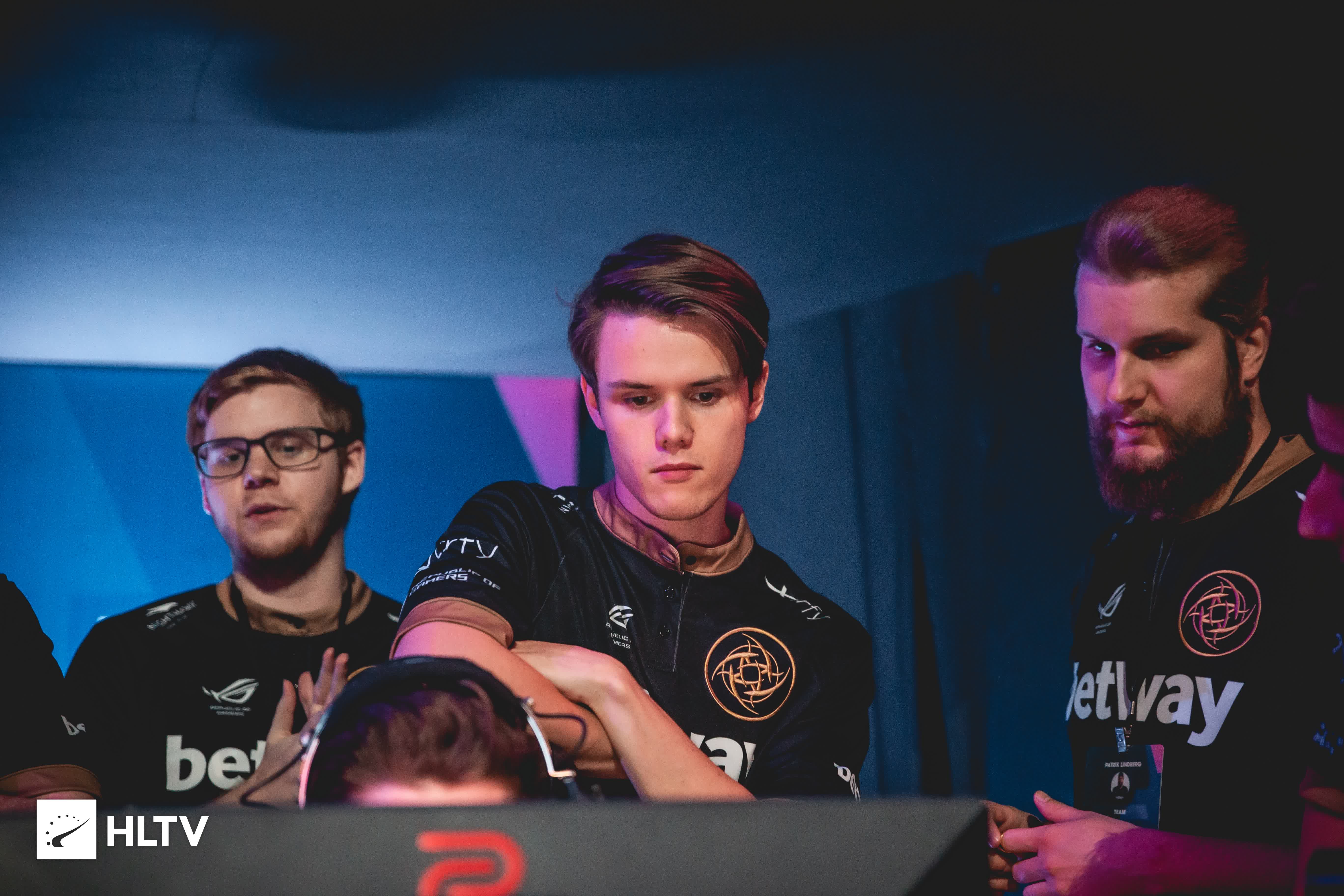 完成了从话 完成了从话